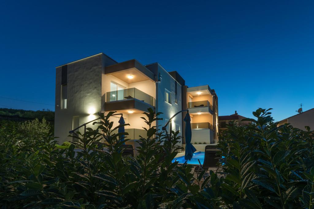 Villa Piramida تروغير المظهر الخارجي الصورة
