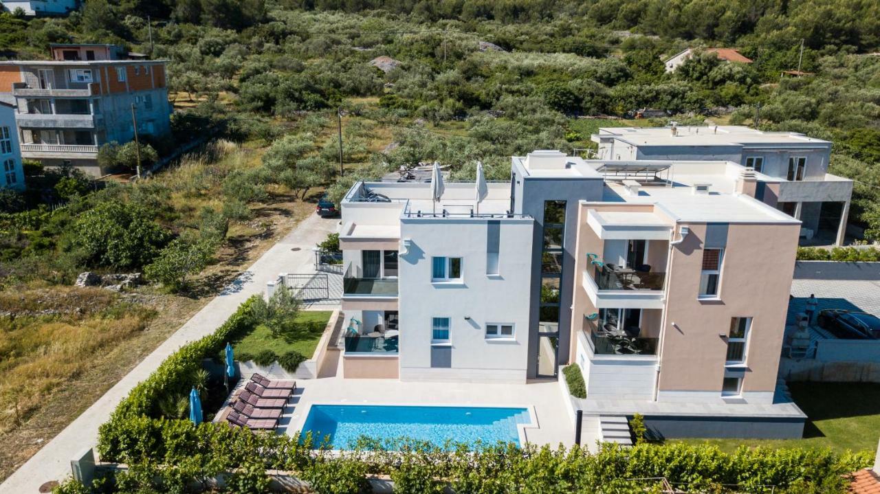 Villa Piramida تروغير المظهر الخارجي الصورة